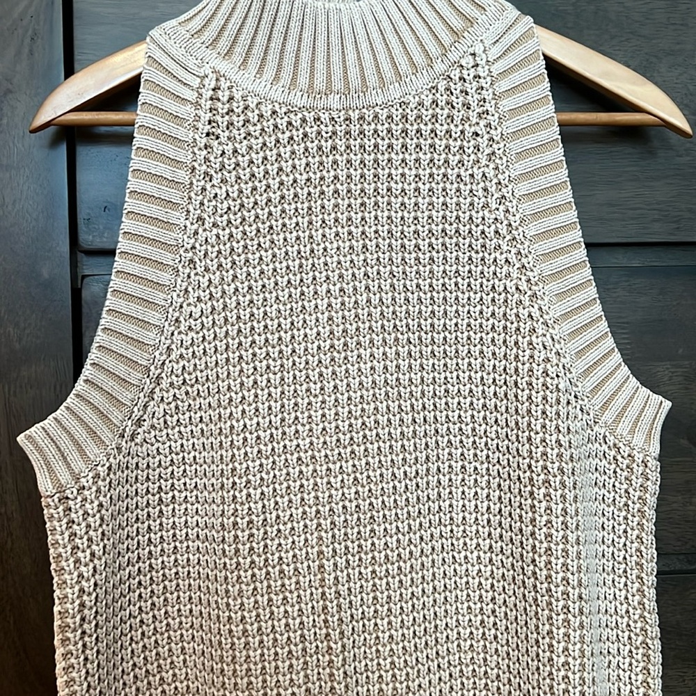 Woman’s Michael Kors Sleeveless Mock Turtleneck Size XL NWT